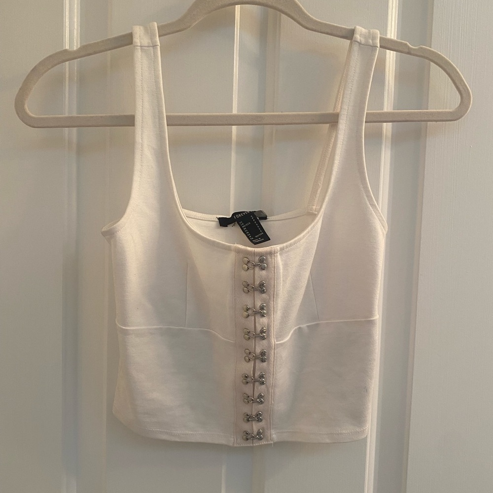 Small. Forever 21 White Crop Top